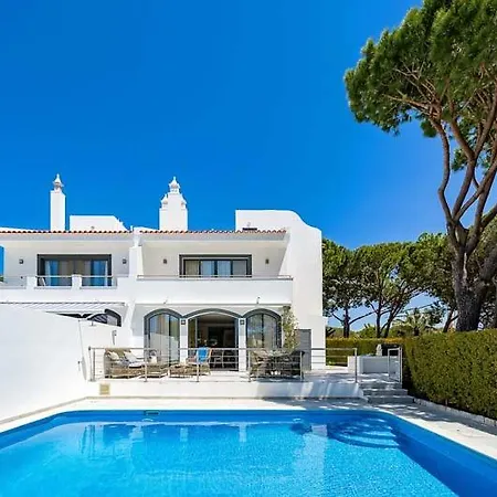 Sleeps 5 With Pool Air Con And Wifi