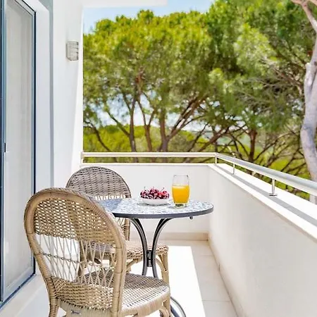 Вилла Sleeps 5 With Pool Air Con And Wifi *