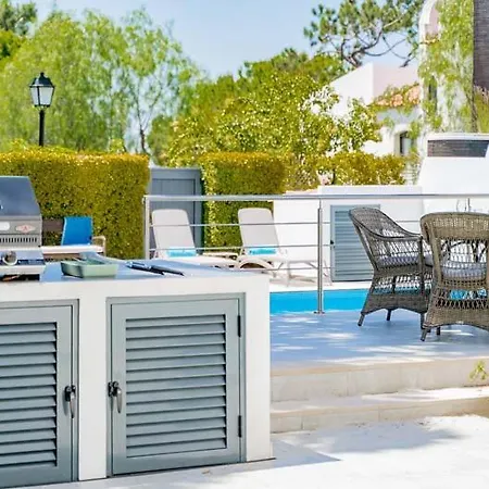 Sleeps 5 With Pool Air Con And Wifi Quinta do Lago